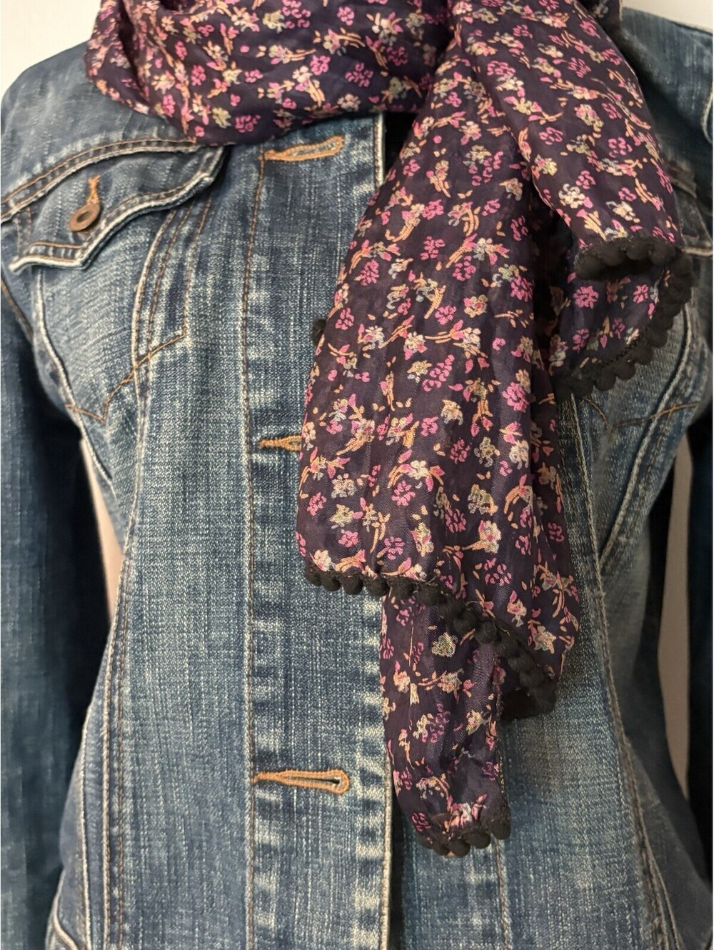 Calico Floral women’s Silk Floral Scarf In Brown 20” X  64” NWT - Picture 3 of 7